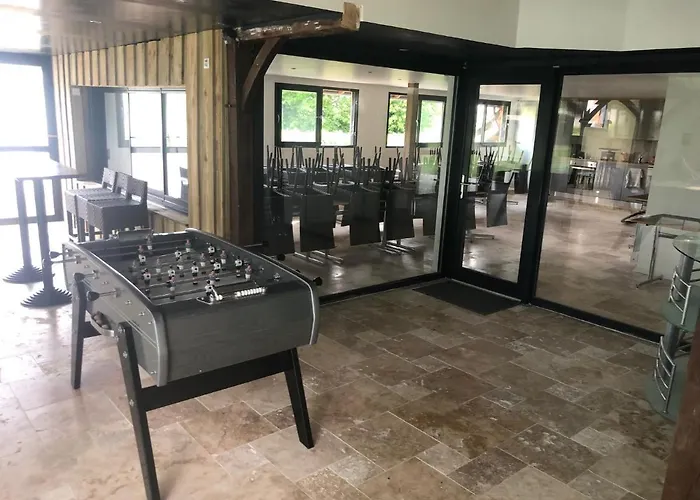 Domaine Les Petits Bois Seminaire 36 Couchages Avec Piscine Privee 31 Degres Clermont-Creans